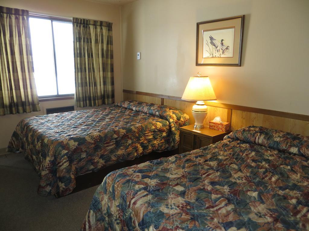 Parkwood Motor Inn Sundre Ruang foto
