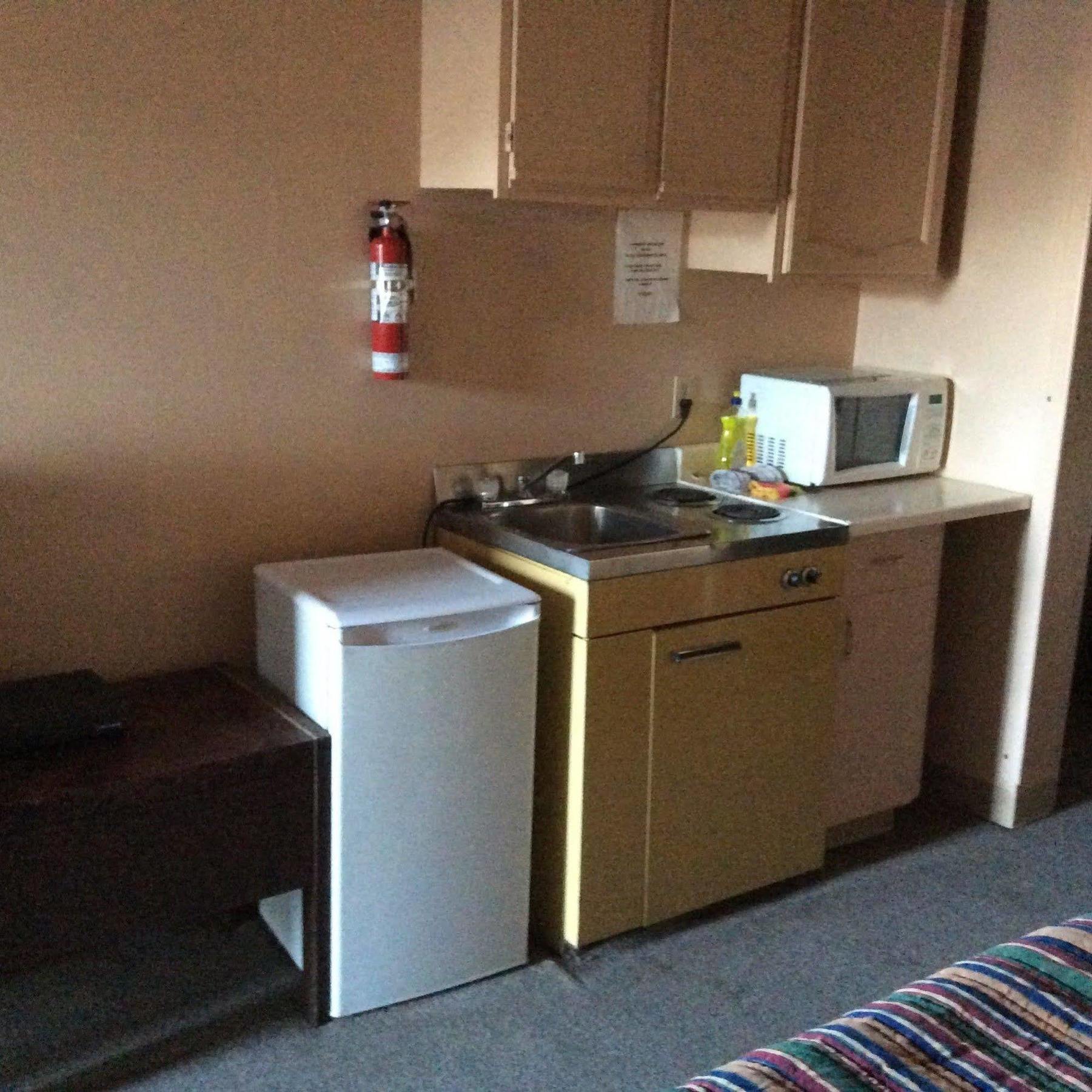 Parkwood Motor Inn Sundre Bagian luar foto
