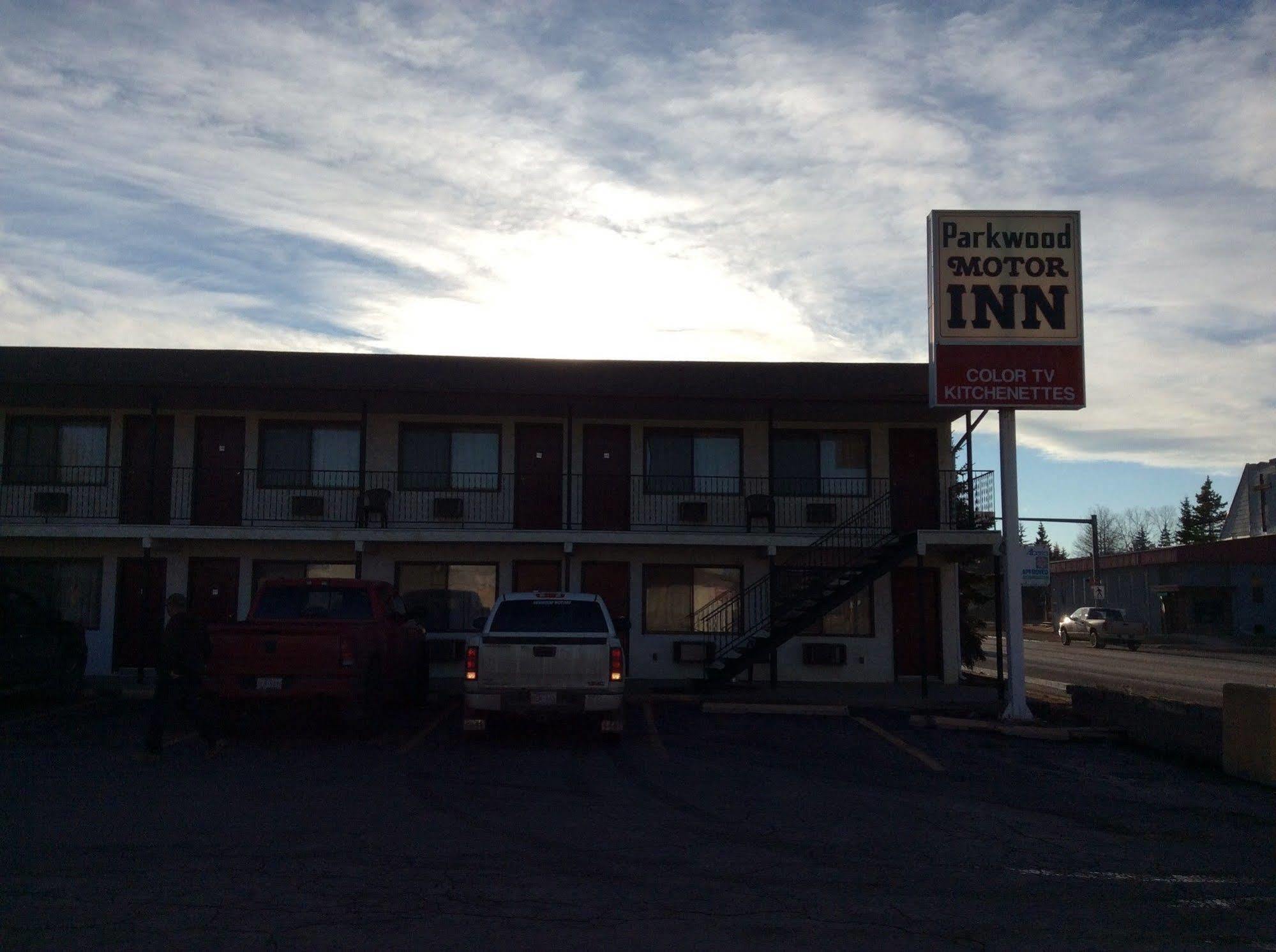 Parkwood Motor Inn Sundre Bagian luar foto
